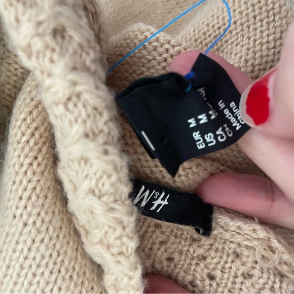 H&M Faux Fur Long Cardigan Seater Vest Cableknit Detailing Medium - Picture 5 of 6